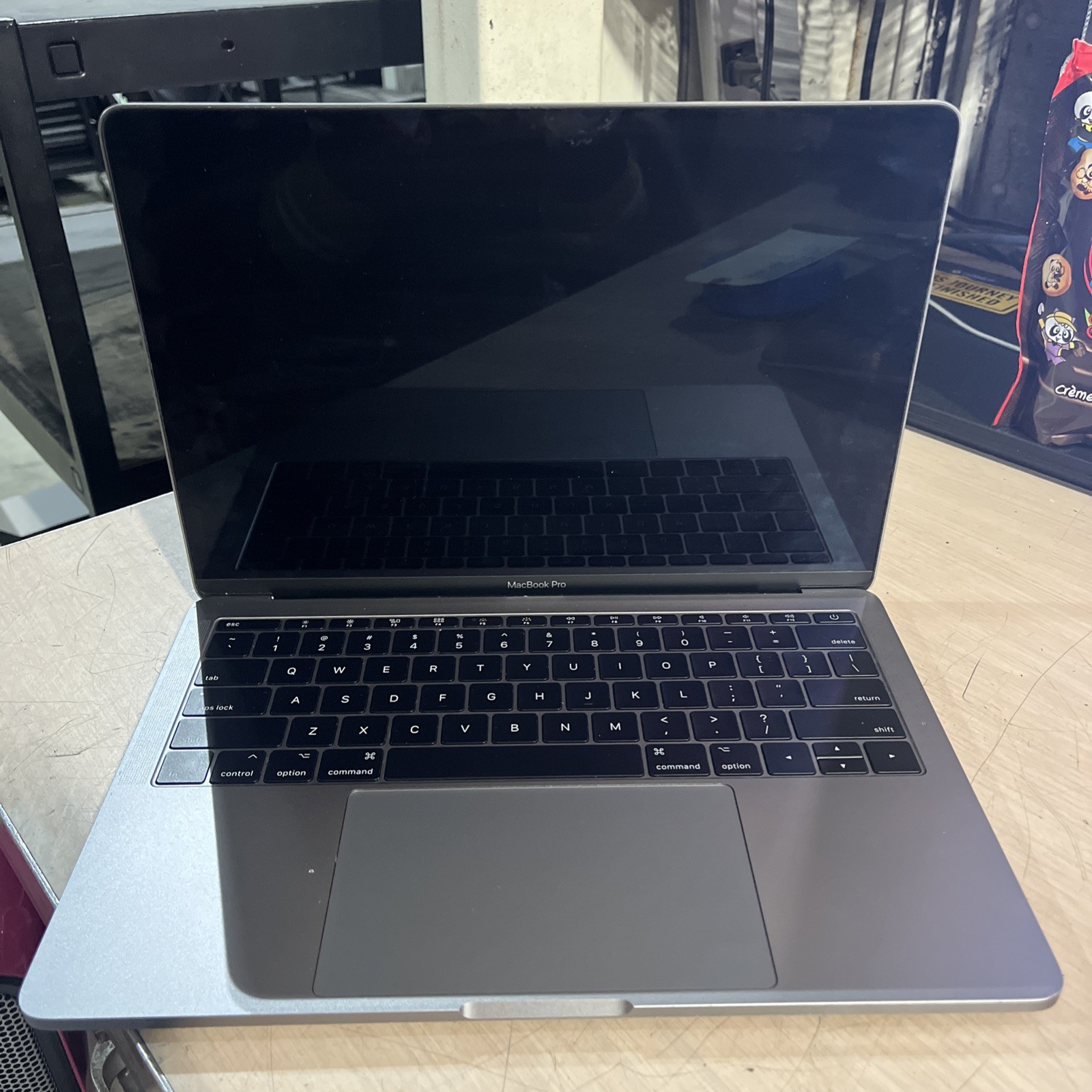 APPLE MACBOOK PRO 13″ MID-2017 CORE I5-7360U 2.3GHZ 8GB RAM NO HD /