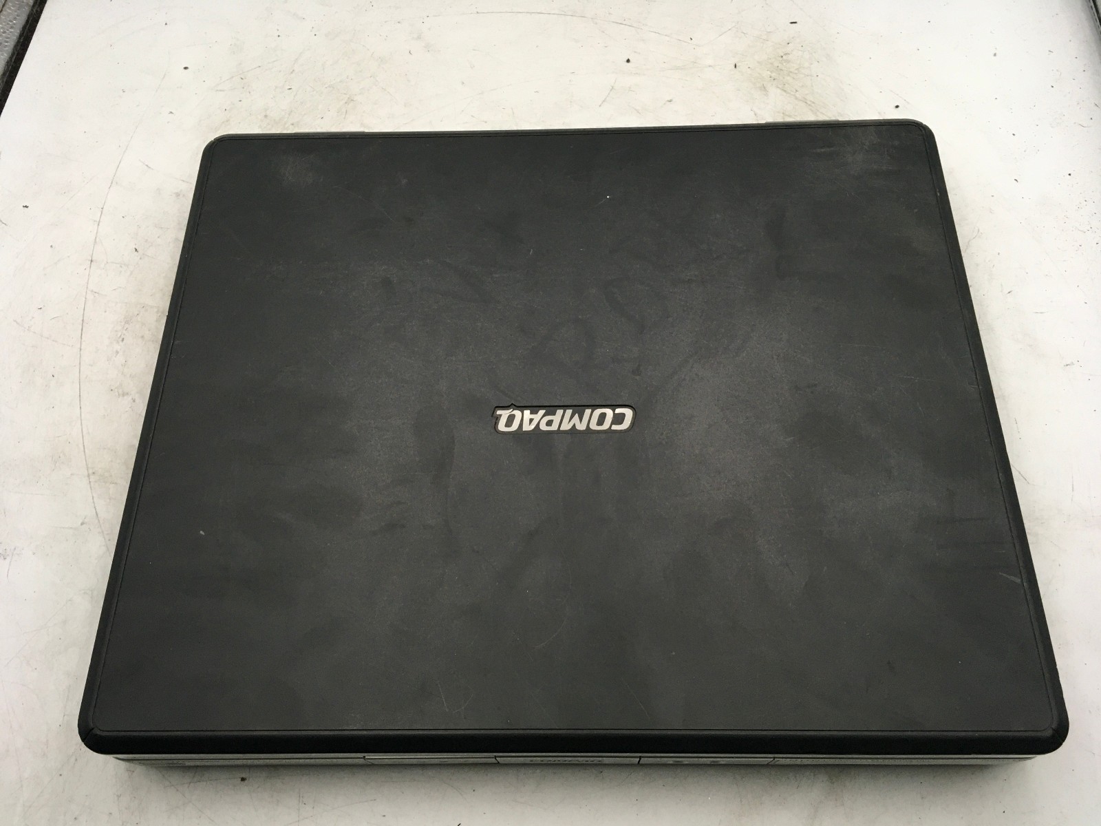 COMPAQ PRESARIO M2000 – BOOTS TO BIOS – INTEL CELERON – 256MB RAM – READ DESC-BB