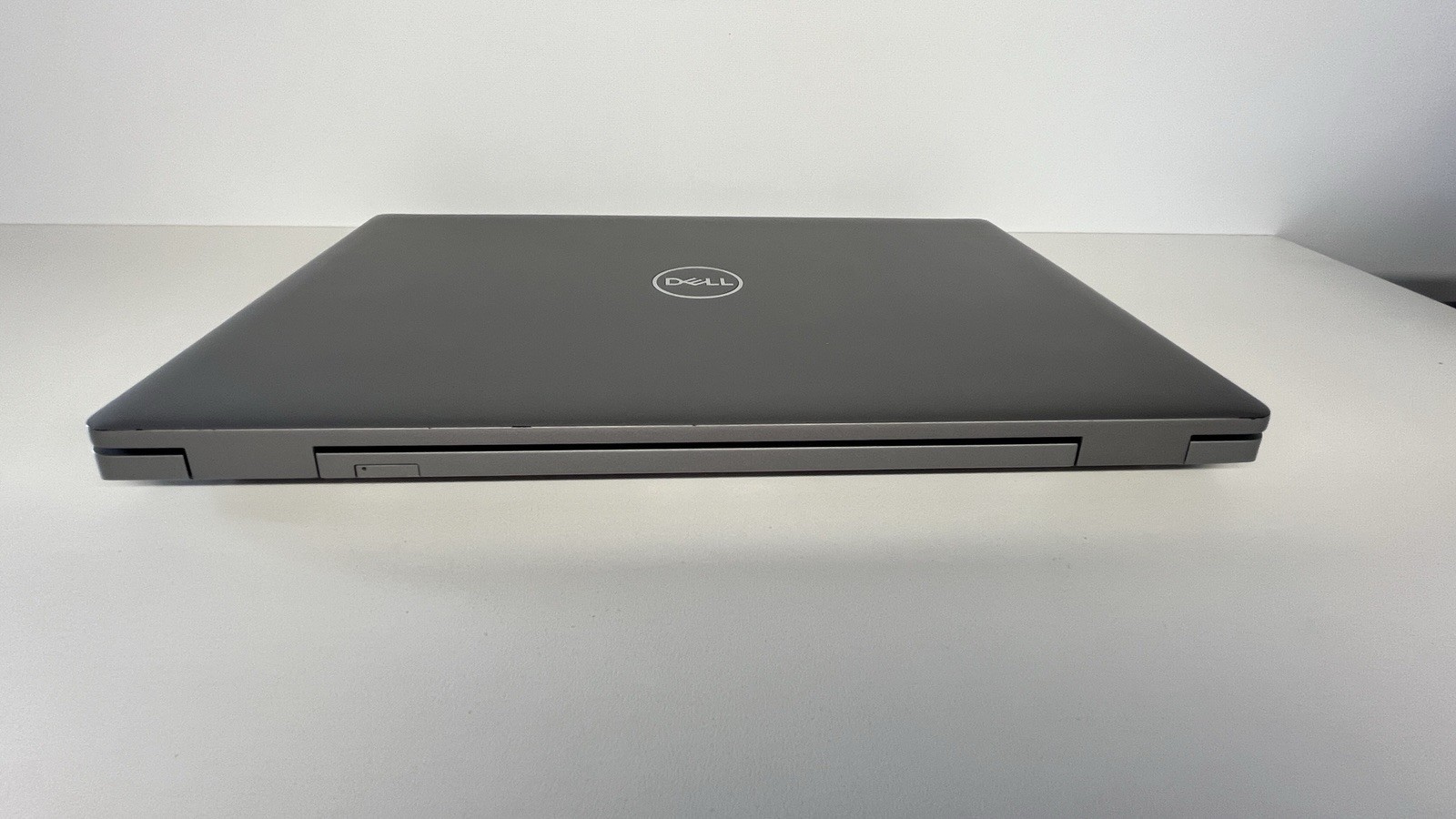 Dell Precision 3570 | i5-1235U | 512 NVME | 8GB DDR4 | Win 11 Pro | Intel Iris