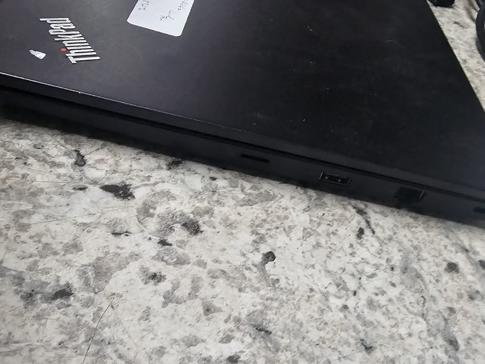 Office Lenovo Thinkpad E490 Intel i5-8265U 8GB RAM NO SSD / Charger – Special