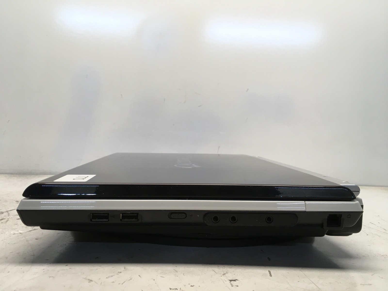 Toshiba Qosmio F45-AV410 Intel Core 2 Duo T5450 1.66GHz 2 GB NO HDD