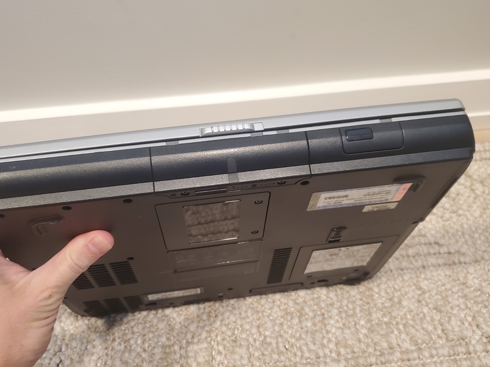 Vintage Compaq Presario 2500 Laptop – Tested, Works *Bad Battery, No Charger