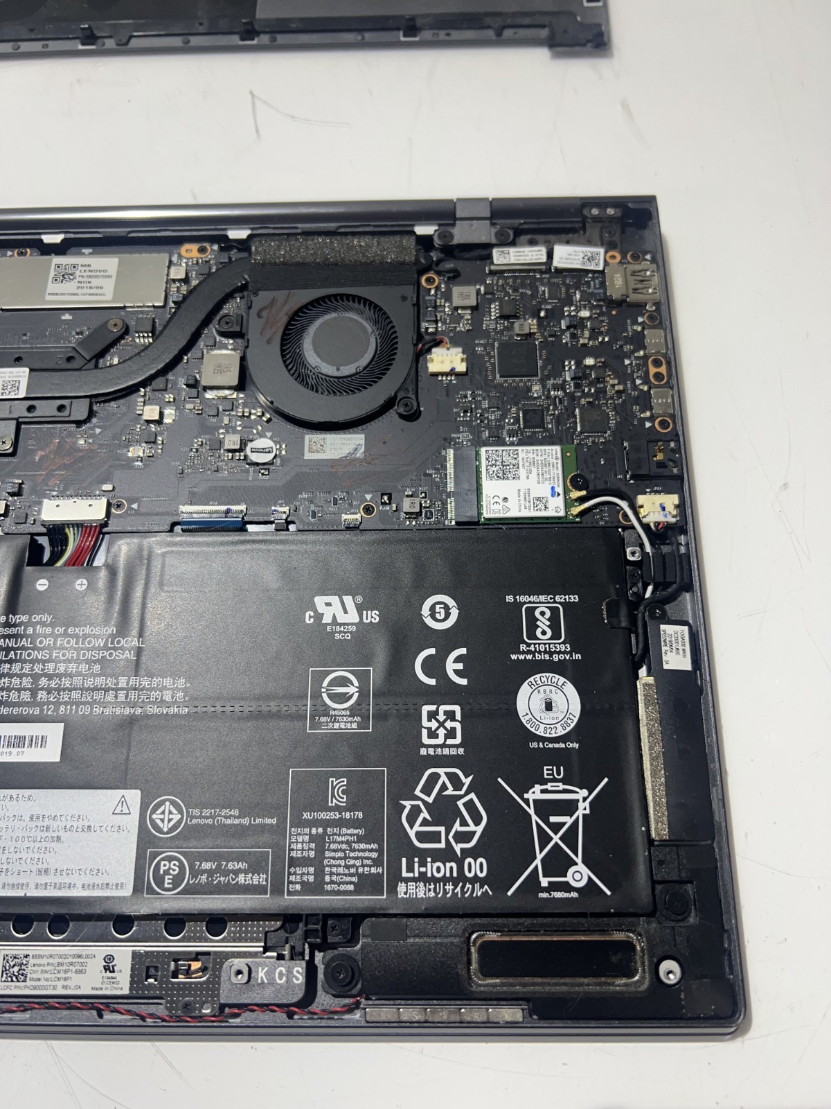 LENOVO YOGA C930-13IKB i5-8250U@1.60GHz 8GB RAM NO OS/SSD TOUCH FOR PARTS/REPAIR