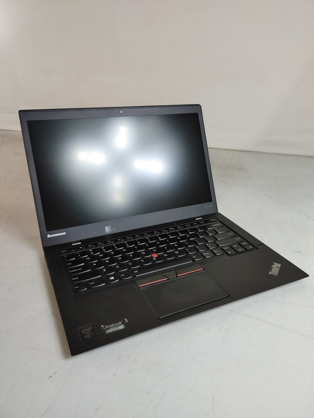 Lenovo ThinkPad X1 Carbon Core i7-5600U 2.60 GHz 8 GB DDR3 No HDD