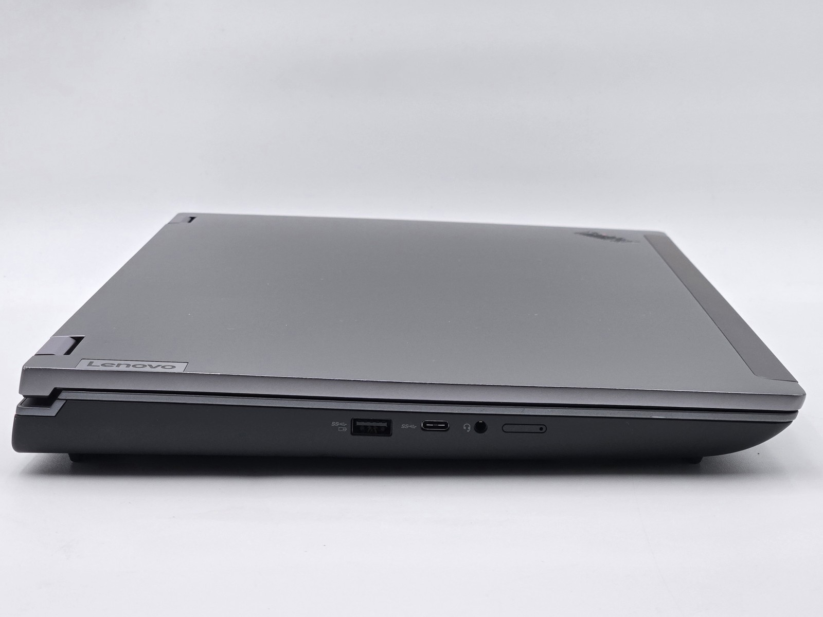 Lenovo ThinkPad P16 Gen 2 16″ i7-13700HX 32GB 1TB RTX 4000 Ada Win11 Pro Wty