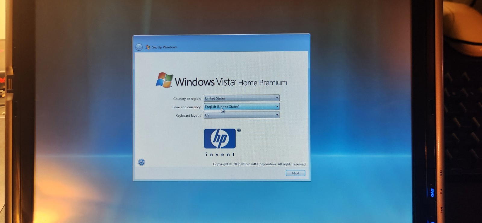 HP Pavillion TX1000 Laptop with Swivel Display