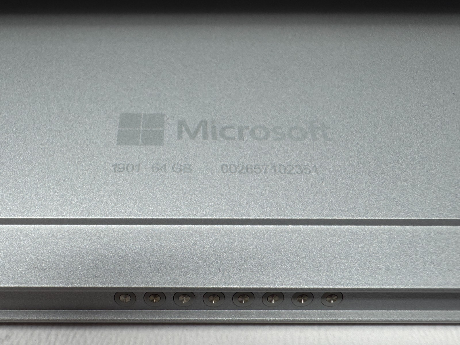 Microsoft Surface Go 2 64GB 4GB Platinum Wi-Fi Pentium Gold 4425Y Tested Working