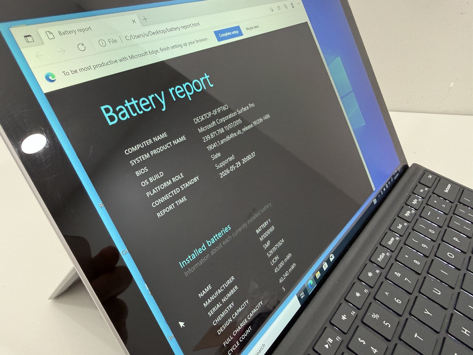 Microsoft Surface Pro 5 m3-7Y30 CPU @ 1.00GHz 4 GB RAM 128 GB Win 10 Pro Good