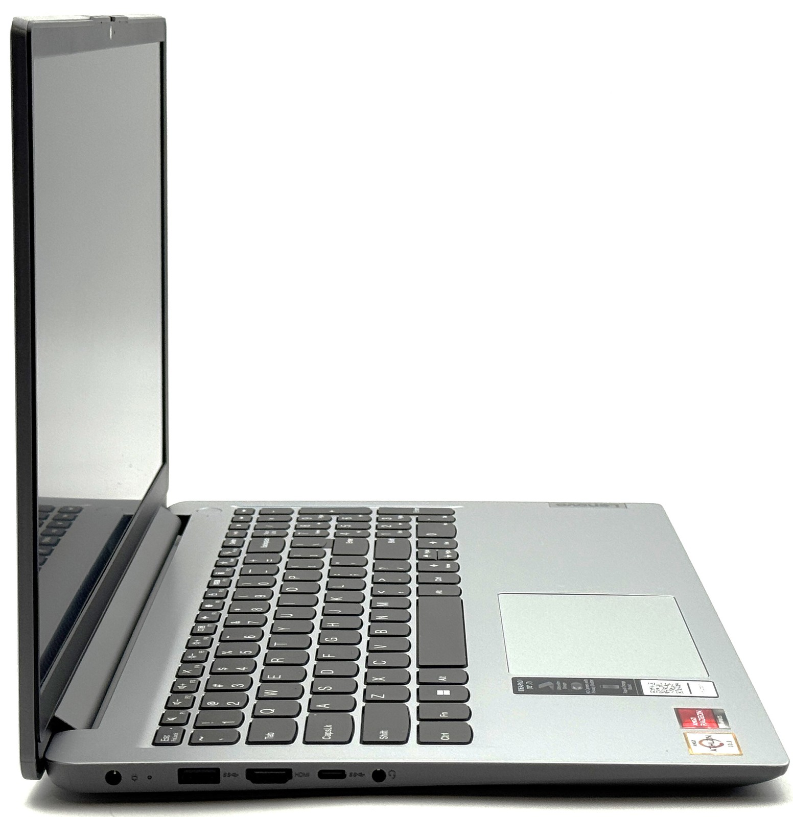 Lenovo IdeaPad 1 – 15.6″ FHD – AMD 7220U – 4GB RAM – 125GB NVME SSD – Silver