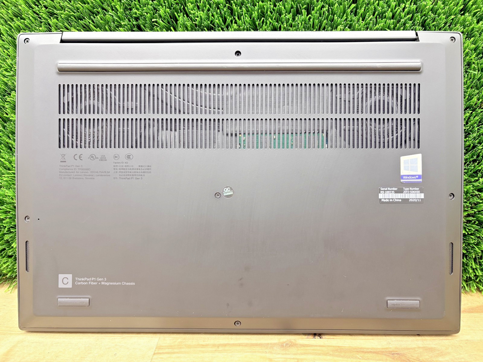 Lenovo ThinkPad P1 Gen 3 Core i7-10th Gen 2.70GHz 32GB 512GB SSD NVIDIA Q T2000*
