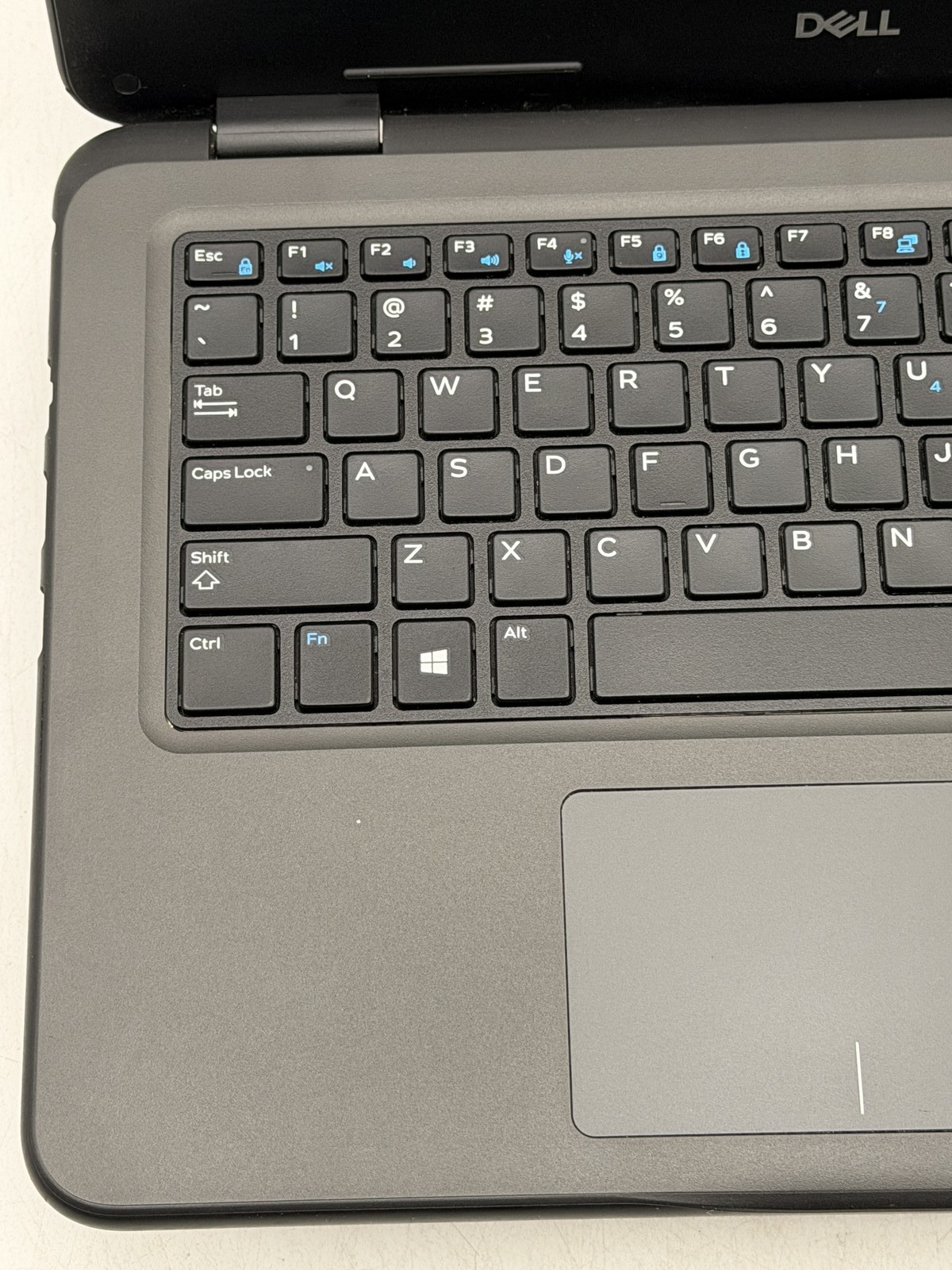 Dell Latitude 3310 13.3in i5-8265U 8GB 128GB NO OS – Read