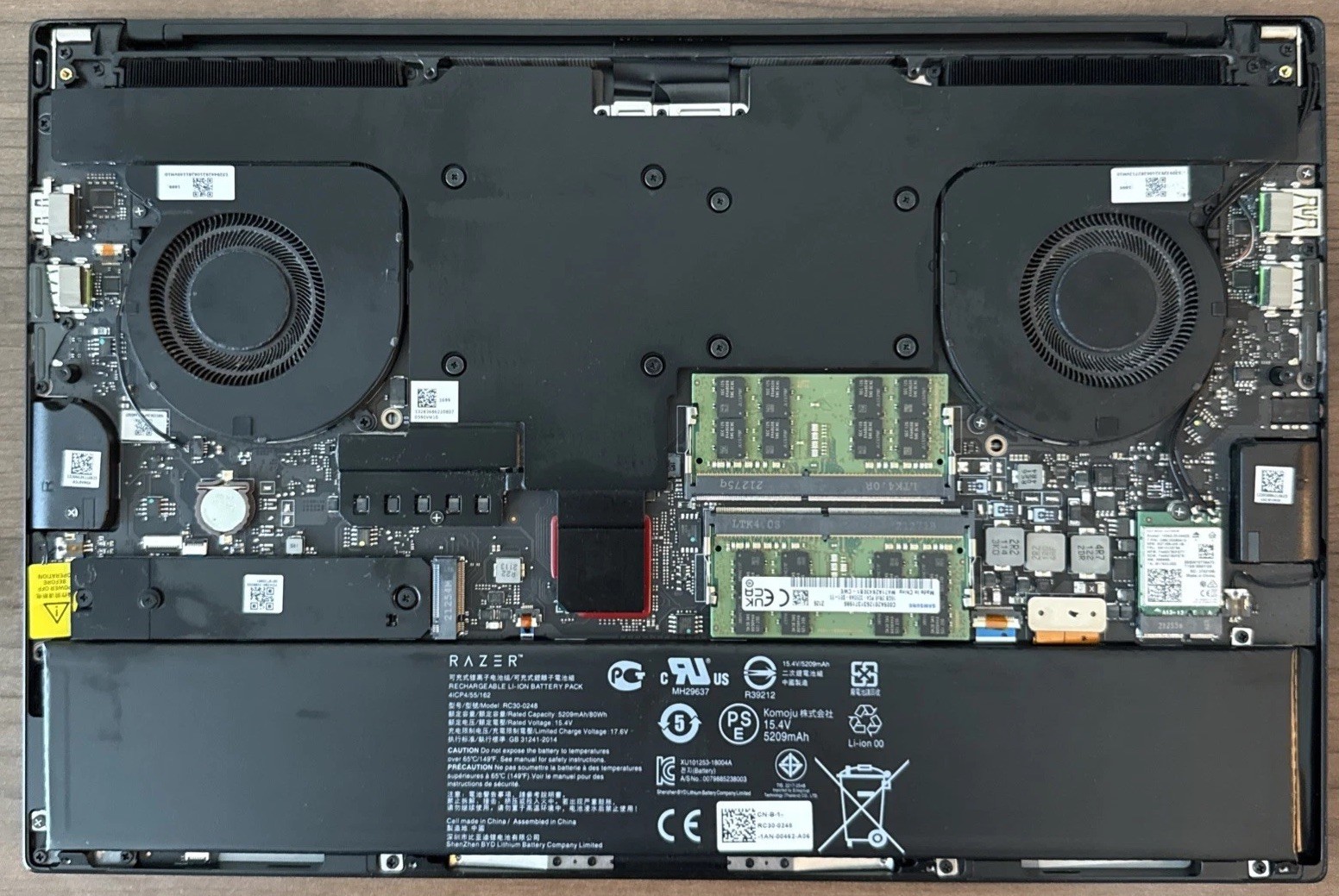 Razer Blade 15.6″ (1TB SSD, Intel Core i7 11th Gen., 4.20 GHz, 32GB) Gaming…