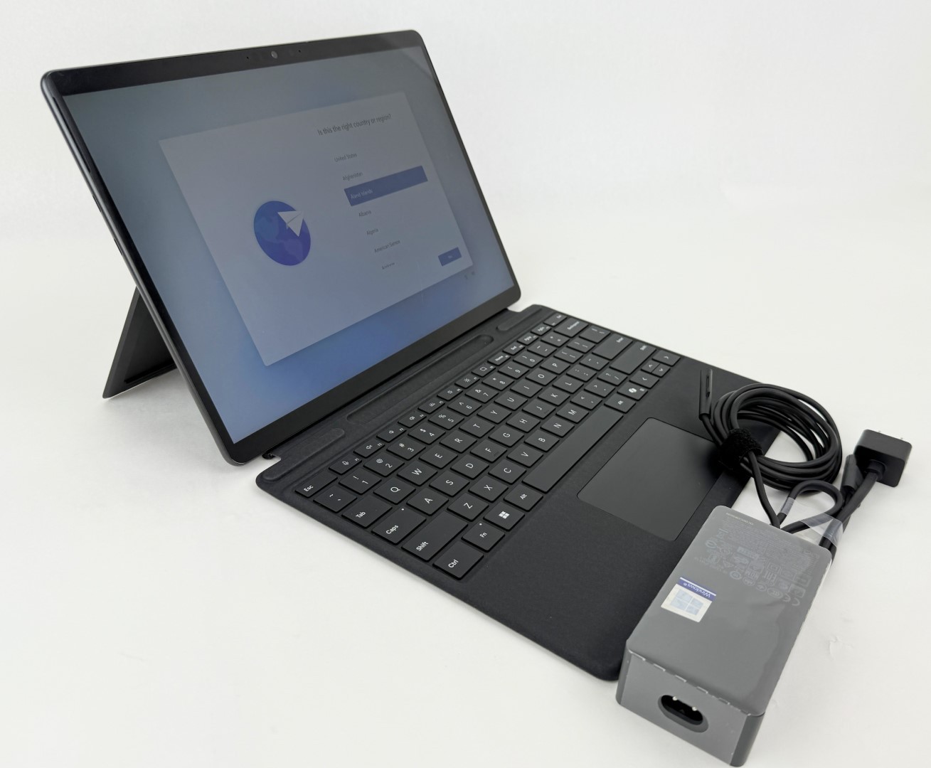 Microsoft Surface Pro 9 13″ 2880×1920 Touch i7-1255U 16GB 512GB W11H – No Pen
