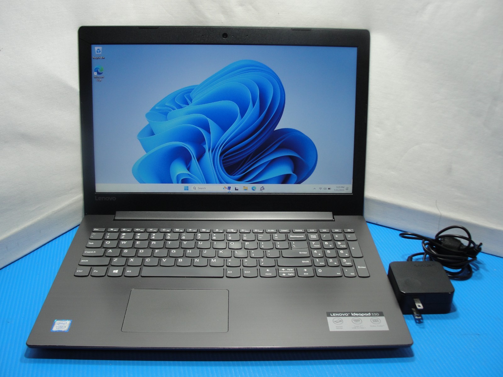 Lenovo IdeaPAd 330-15IKB 15.6” HD Intel Core i3-8130U 2.2GHz 8GB HDD 1TB