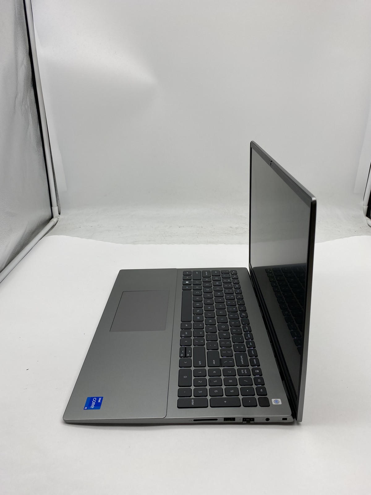 Dell Vostro 5620 Laptop Intel Core i5 1240P 1.7GHz 16GB 512GB SSD W11P