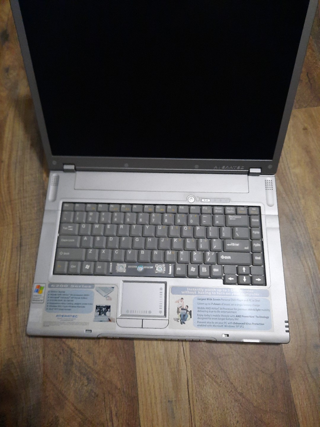 AVERATEC 6240 combination laptop & stand alone DVD player No charger