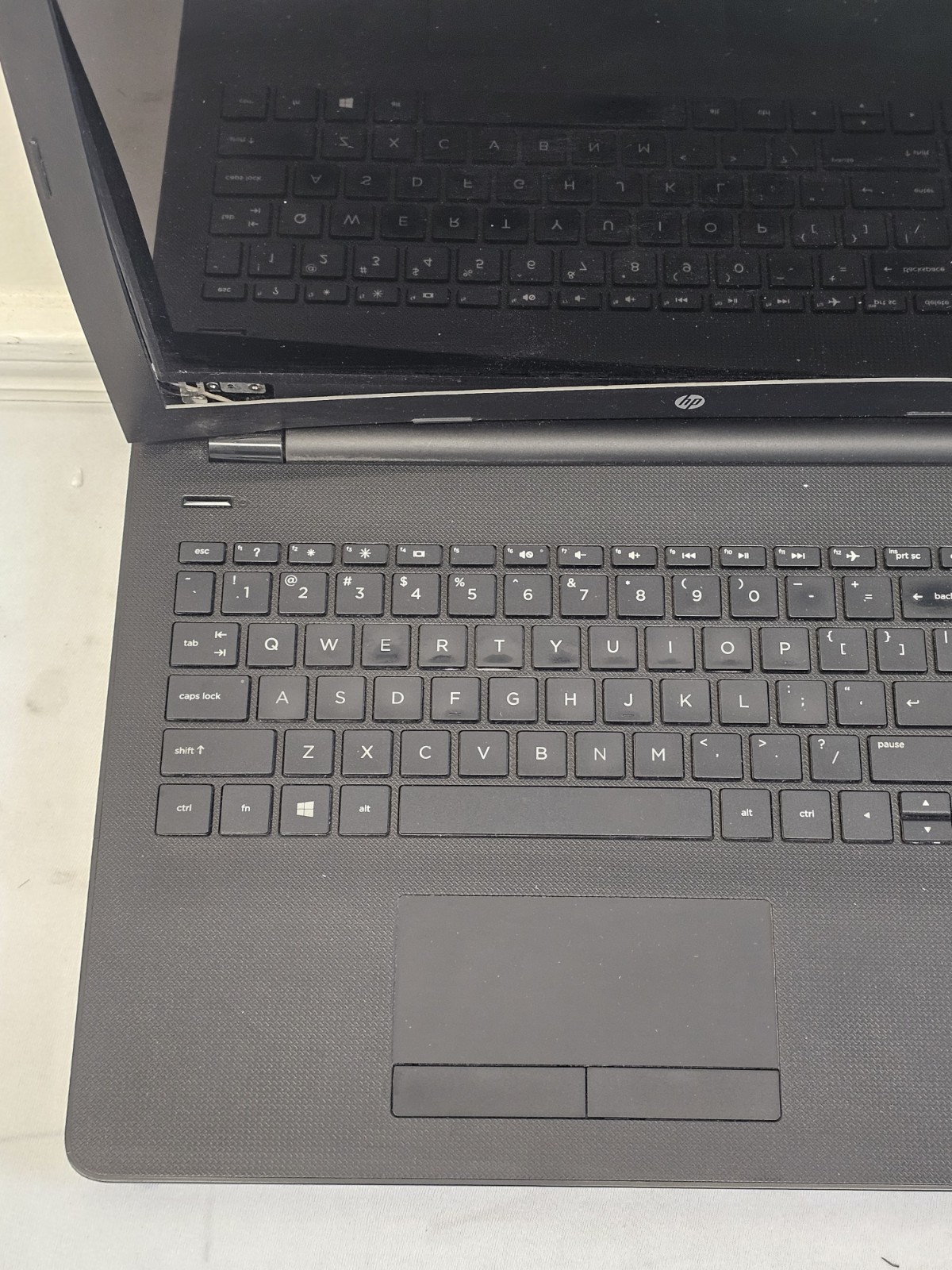 HP 15-bs113dx Laptop – Intel i3 Gen 8 – 8GB RAM – 1TB HDD – Windows 10 – READ