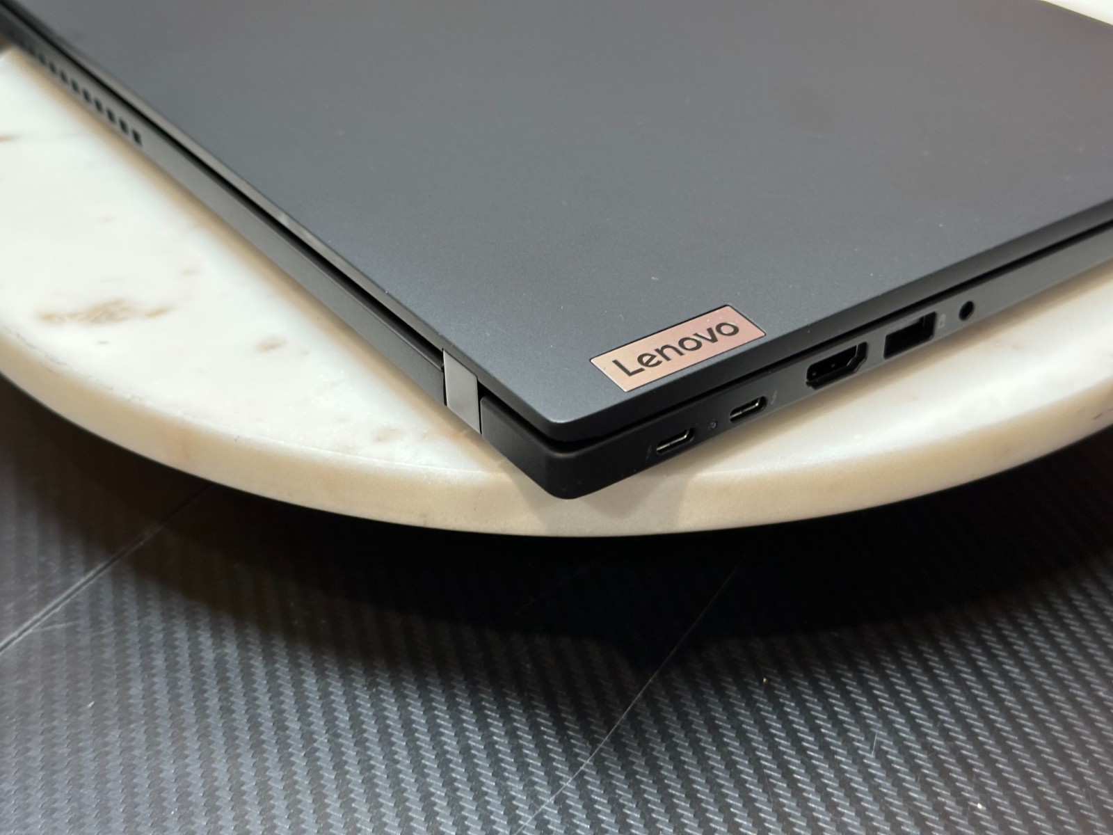 Lenovo ThinkPad P14s Gen 6 14″ AMD Ryzen AI 7 Pro 350 32GB RAM 1TB SSD
