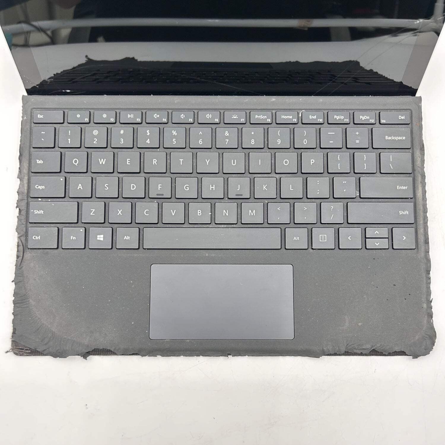 Broken Microsoft Surface 5 Pro 1796 12.3″ m3-7Y30 4GB RAM 128GB SSD Cracked Scre