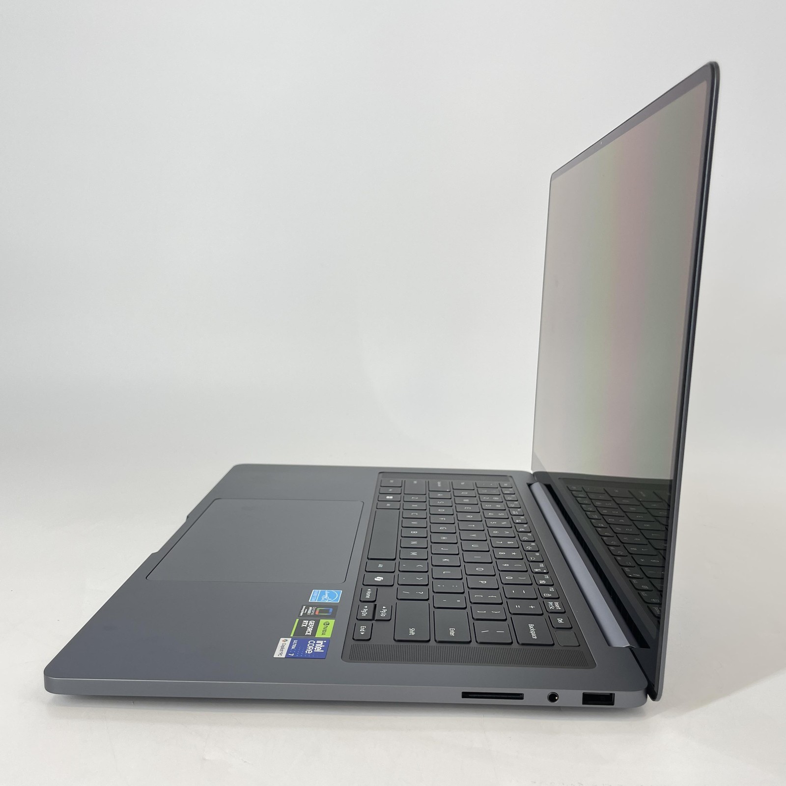 Samsung Galaxy Book6 Ultra 16 TOUCH 1.9GHz Ultra 7 356H 32GB 1TB SSD RTX 5070