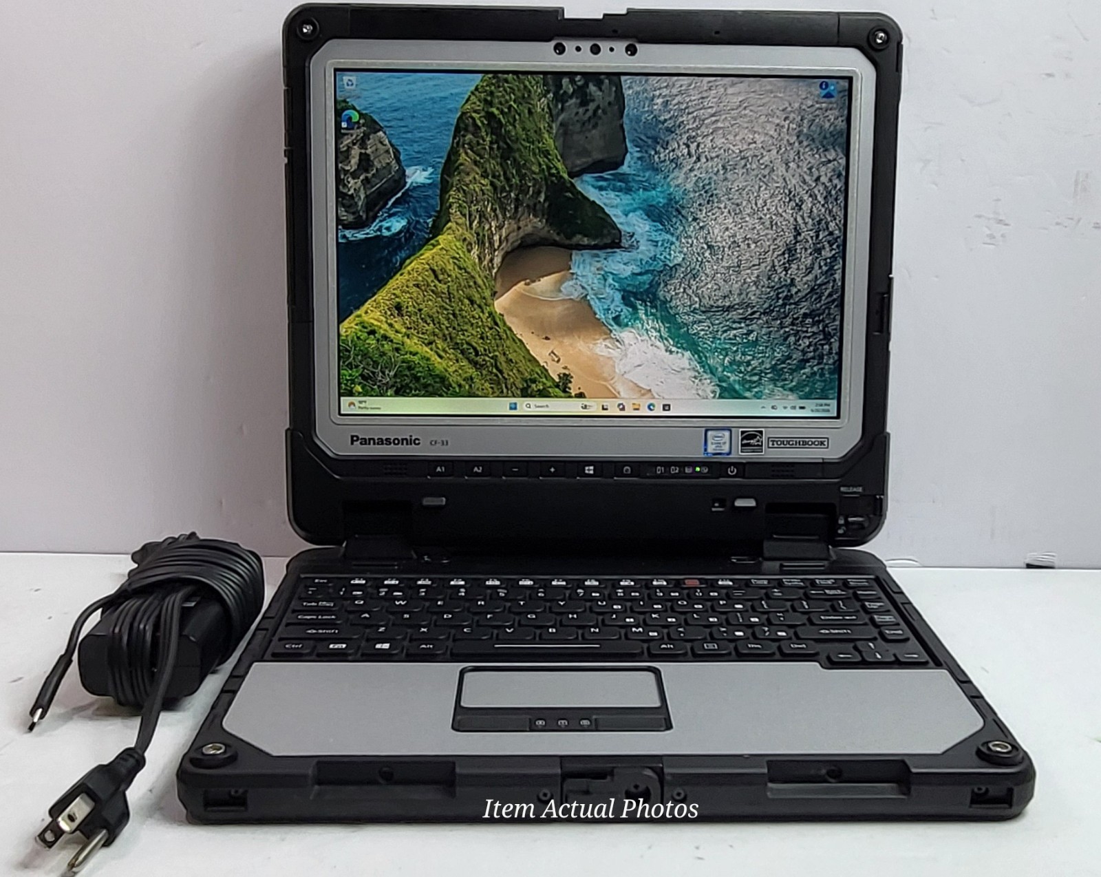 Panasonic Toughbook CF-33 12.1″ Touch i7-7600 16GB 256GB 2410 Hours LTE /Gps