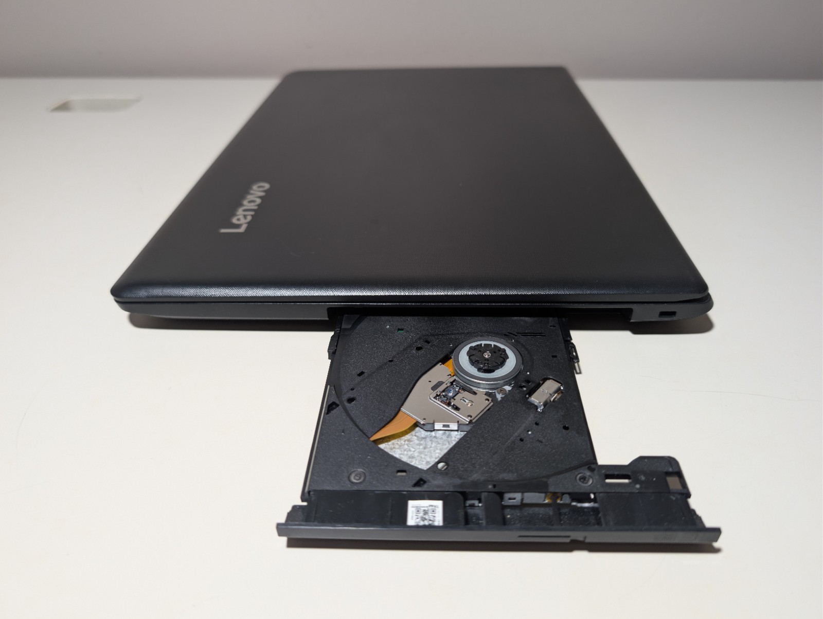 LENOVO IDEAPAD 110-15ACL | AMD A4-7210 8GB RAM 256GB SSD | WIN 11 DVD
