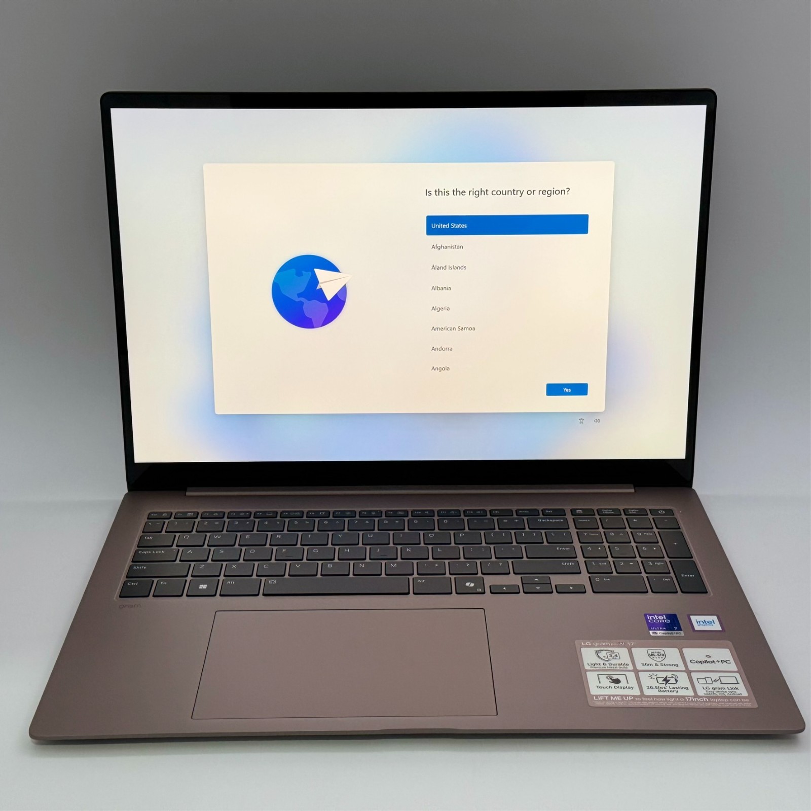 LG gram Max 17″ Touch Laptop Intel Core Ultra 7 32GB RAM 1TB SSD Matte Bronze
