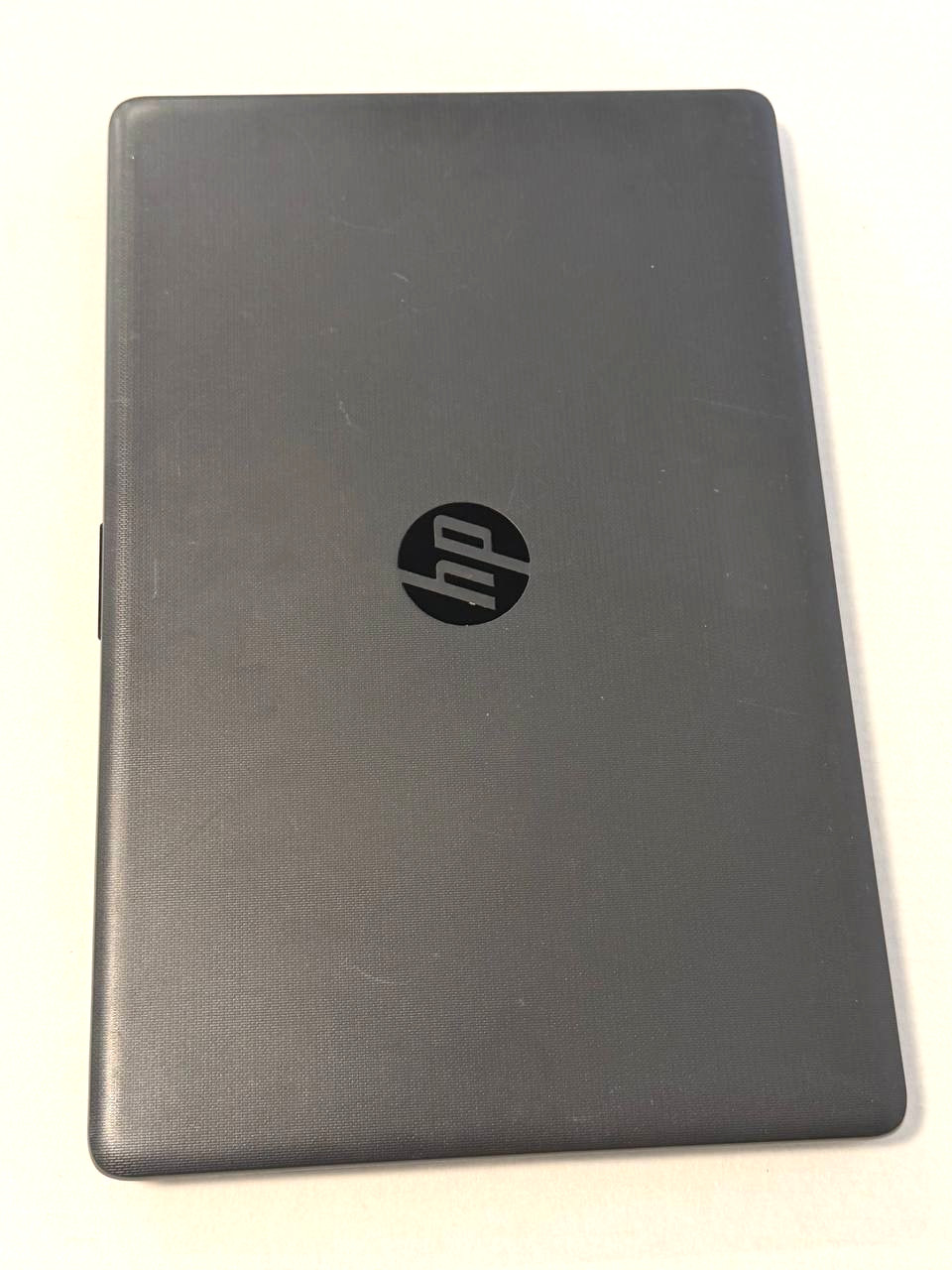 HP 250 G7 i5-8265U 8GB RAM 128Gb SSD Ubuntu NO Charger