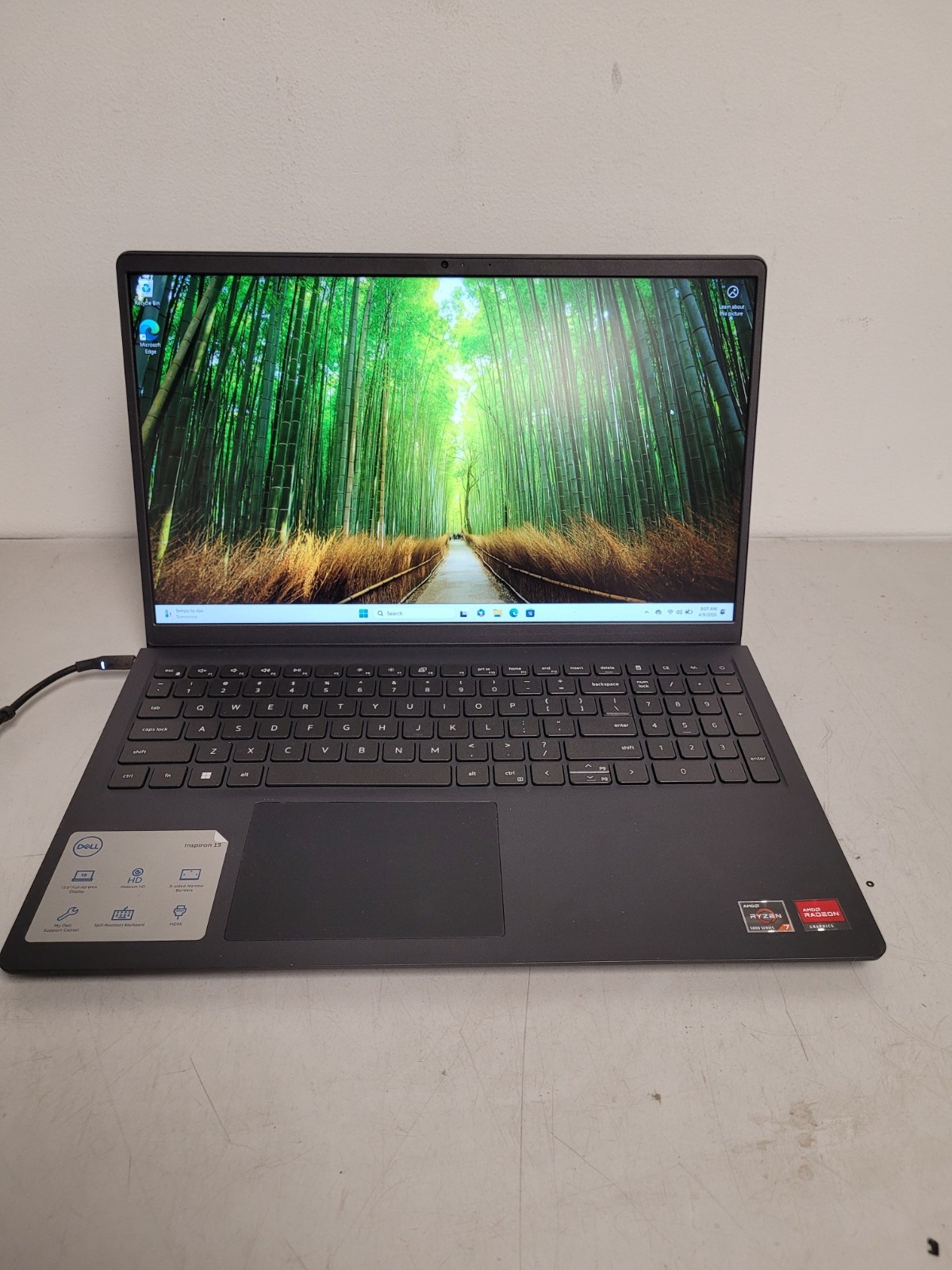 Dell inspiron 15 3525 Ryzen7 5825u 2000ghz 16gb ram 512gb ssd Charger 7XY7DF3