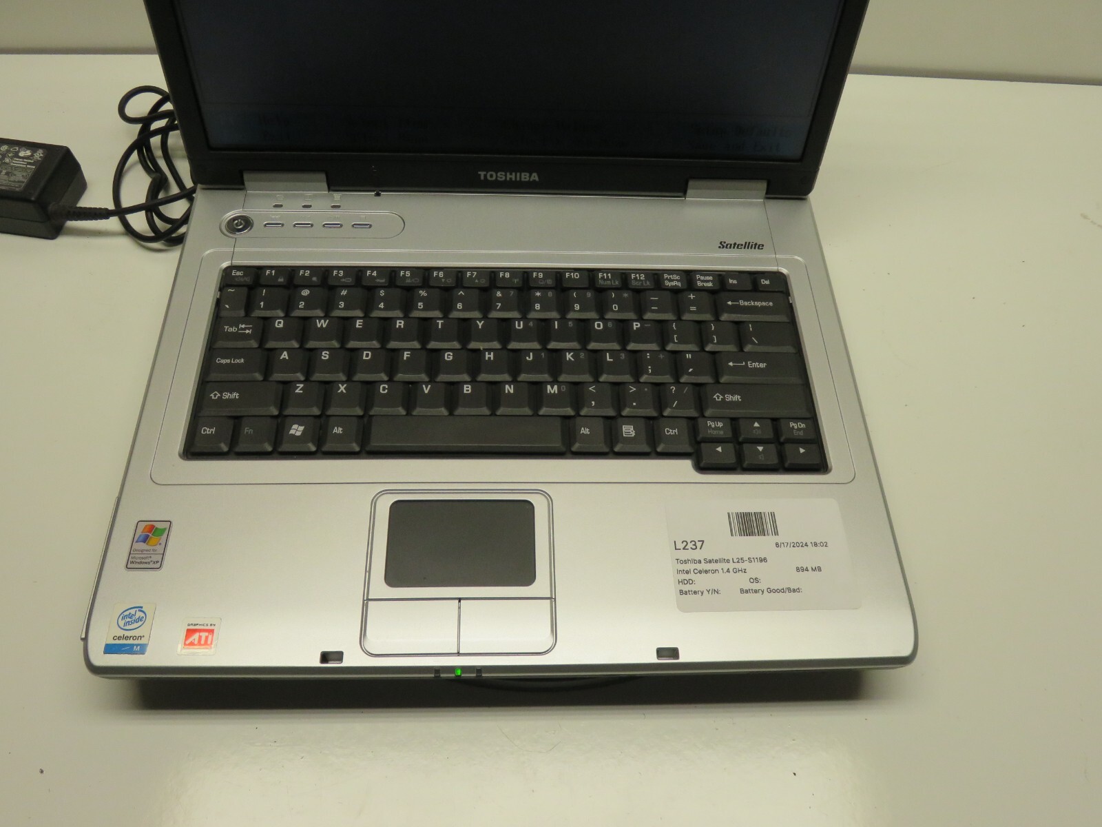 Toshiba Satellite L25-S1196 Laptop Intel Celeron 894MB Ram No HDD or Battery
