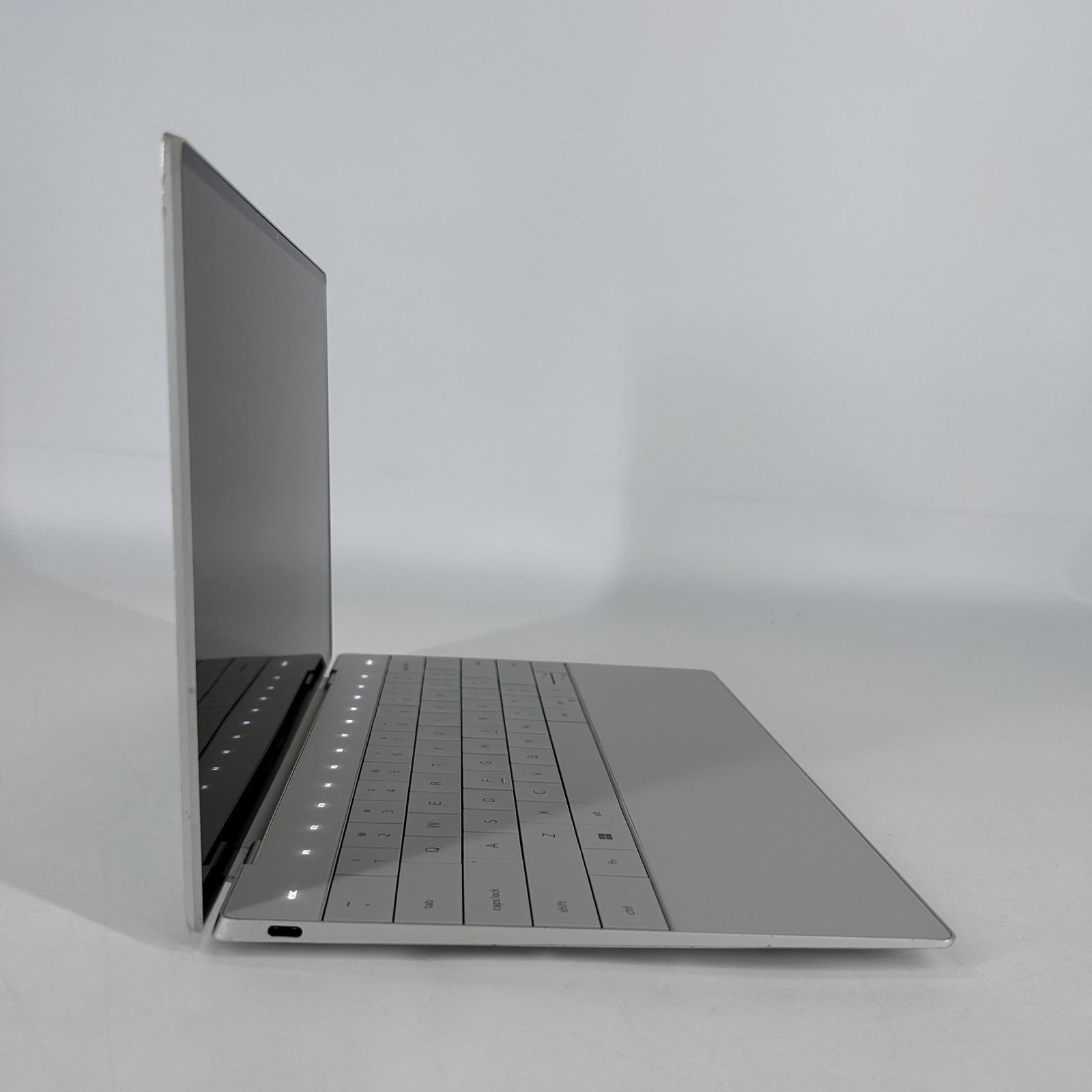 Dell XPS 13 Plus 9320 3.5K TOUCH 1.8 GHz i7-1280P 16GB 512GB SSD Good