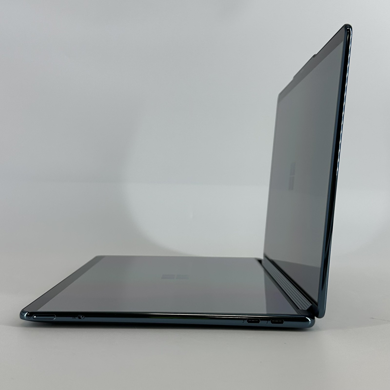 Lenovo Yoga Book 9i 13.3 QHD+ TOUCH 1.7 GHz i7-1355U 16GB 512GB SSD Excellent