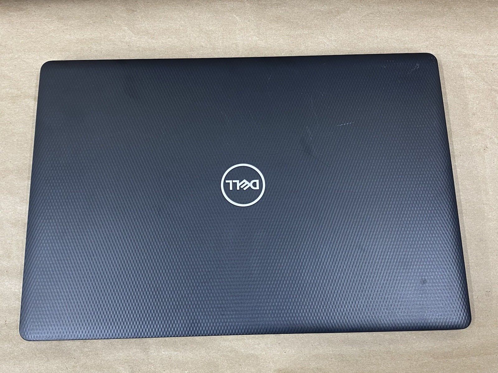 Dell Inspiron 3590 – 15.5″ 1920×1080 – i5-10210U – 4GB – 128GB SSD – Win 11 Pro