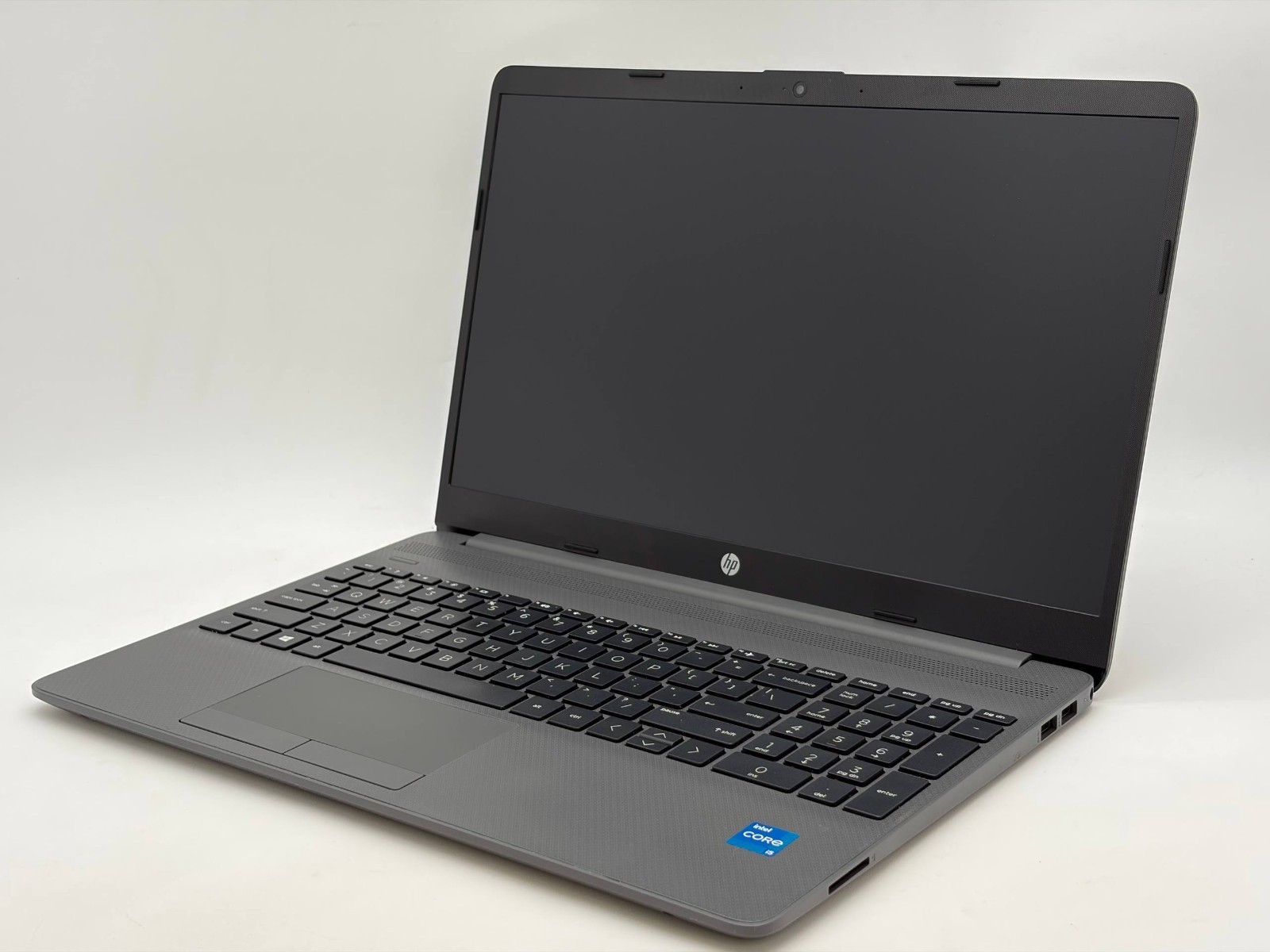 HP 250 G8 i5-1135G7@2.4GHz 16GB RAM 256GB SSD NO Batt Win 11 Pro No rubber fits
