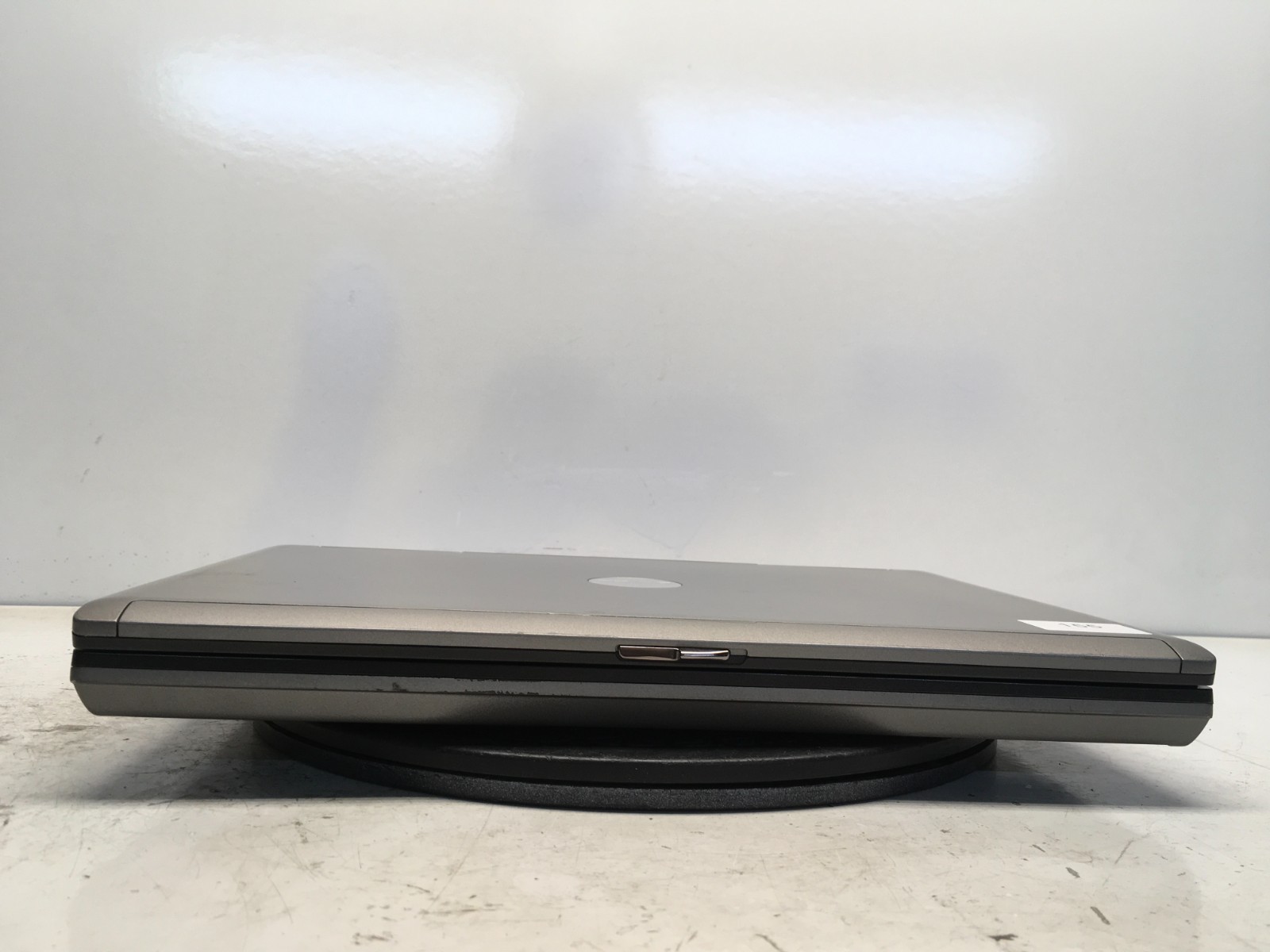 Dell Latitude D830 Intel Core 2 Duo 06FA 2GHz 2 GB 500 GB WIN XP