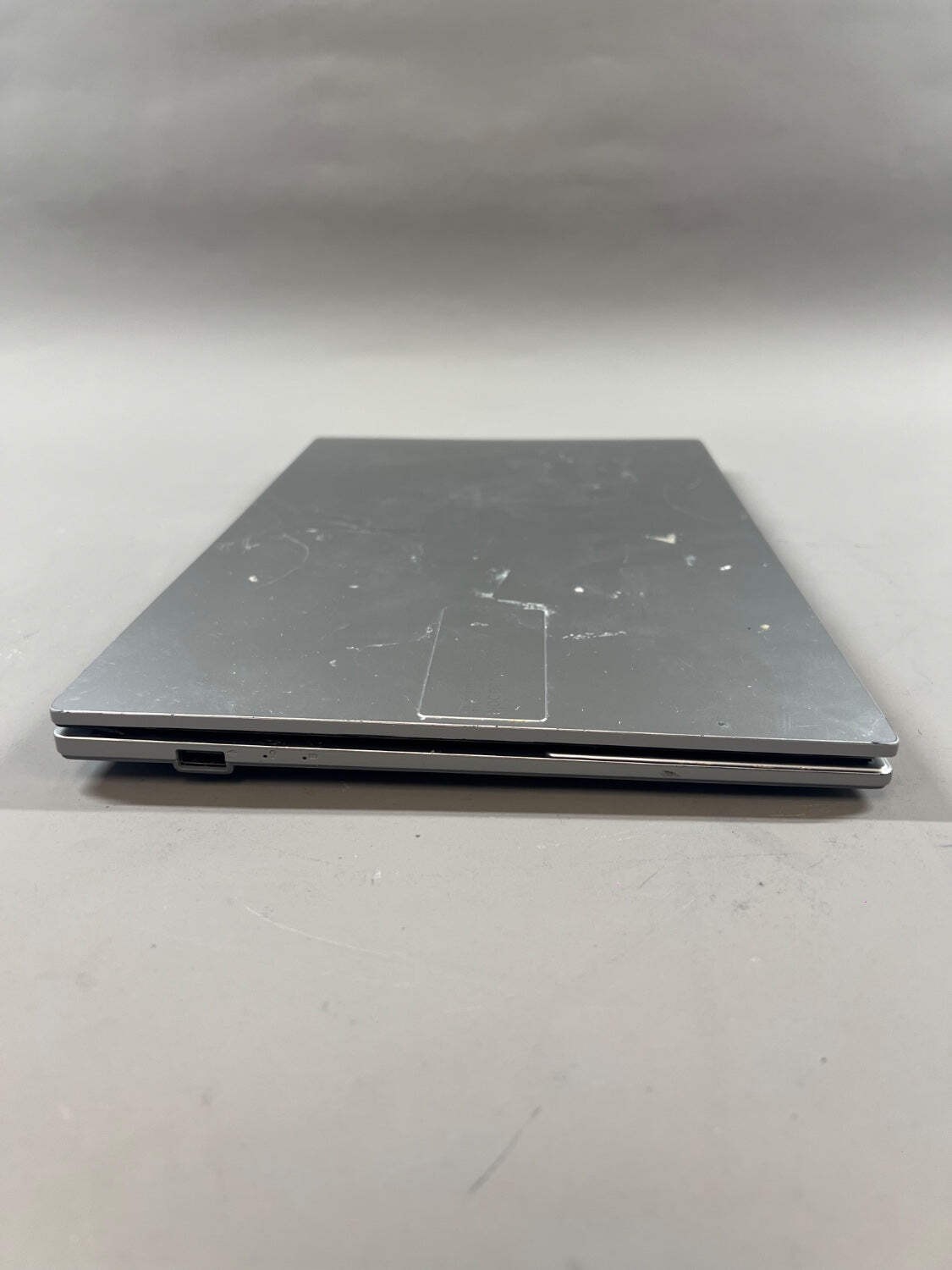Broken Asus Vivobook E1504G i3-N305 1.8GHz 8GB RAM 128GB Screen Falling Off