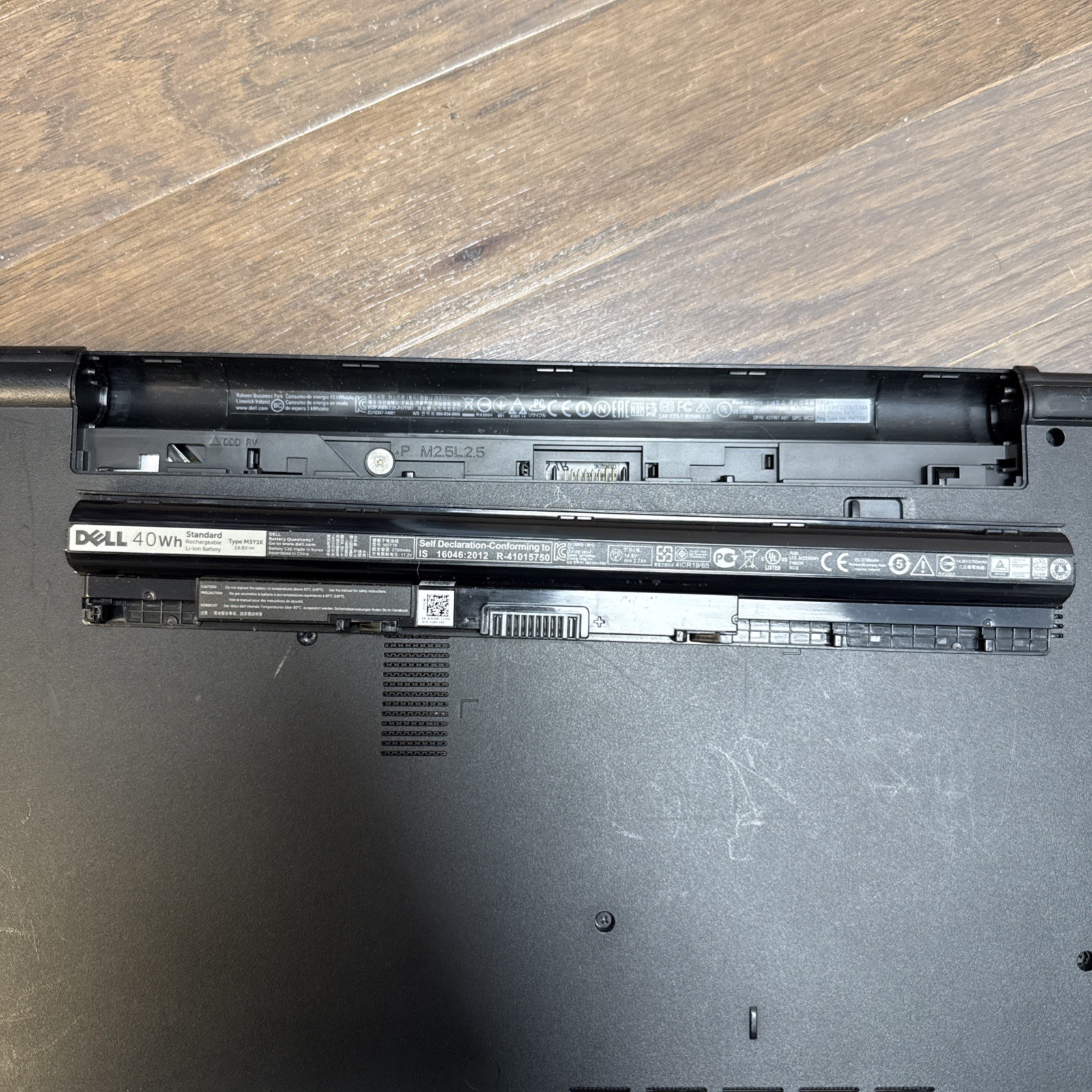 Dell Inspiron 15 Laptop 2016 Black with Battery and 45W Power Adapter