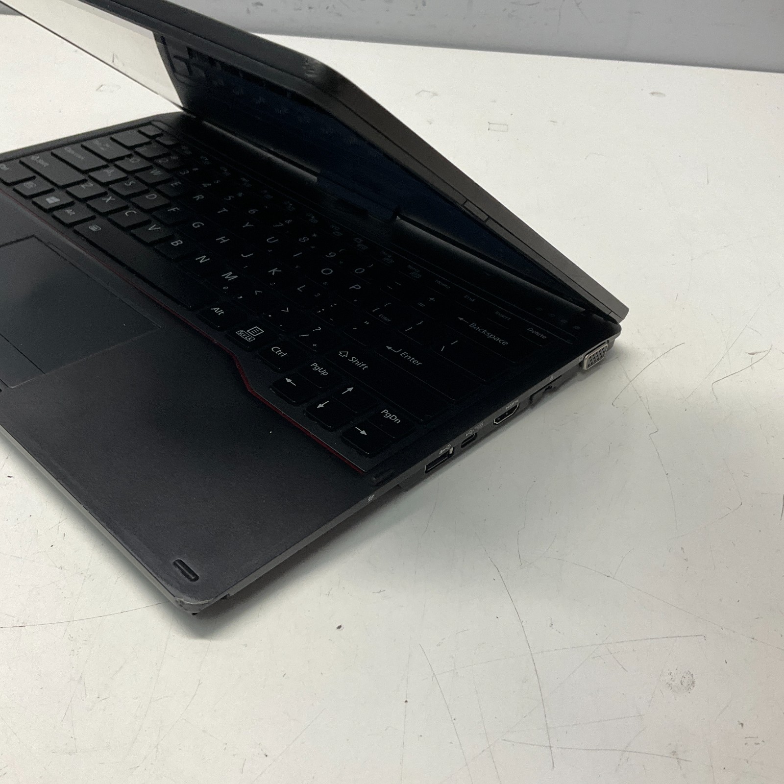 Fujitsu Lifebook T939 Laptop Intel Core i5-8265U @ 1.60 GHz 8GB 256GB SSD Win 11