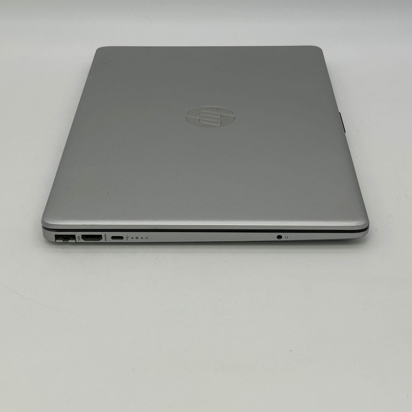 HP Laptop 15-DW1022NR Intel Celeron N4020 1.1GHz 4GB RAM 1TB HDD Windows 11