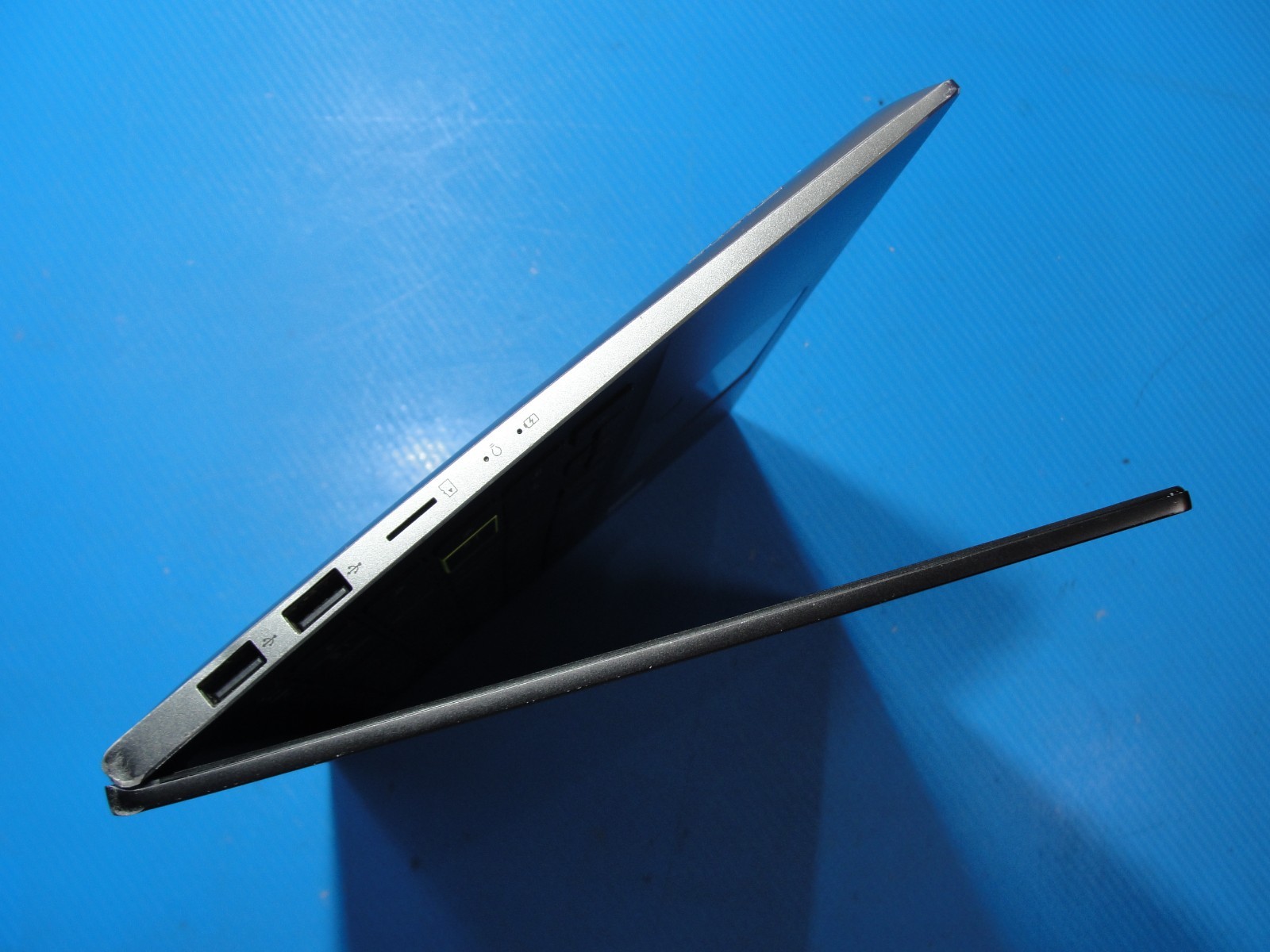 ASUS Vivobook S433FA 14″ FHD Intel Core i5-10210U 8GB RAM 512GB SSD