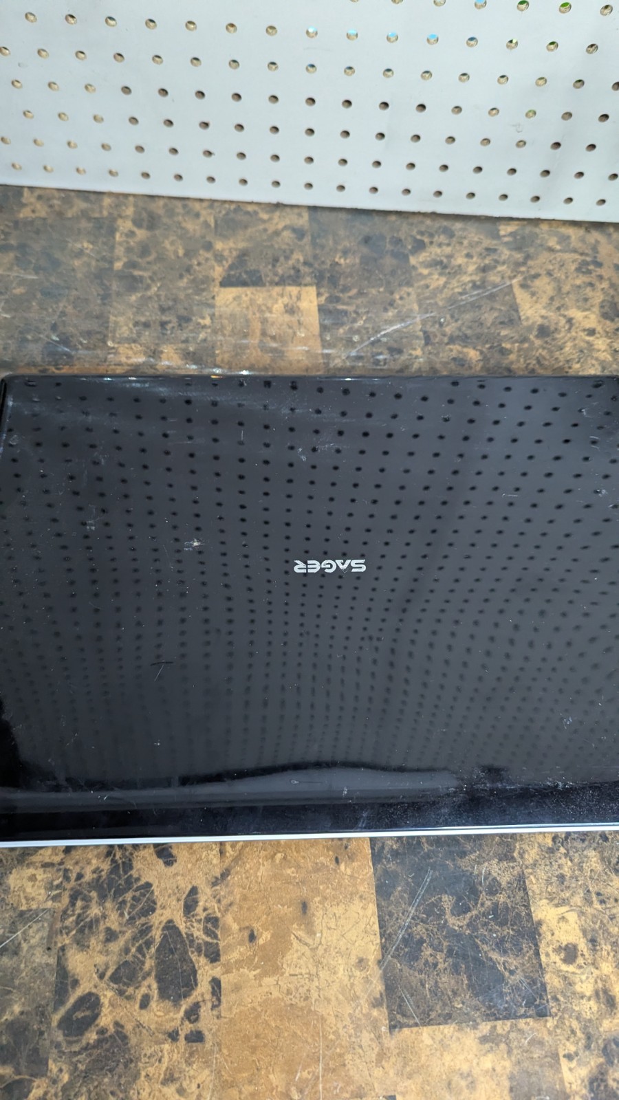 Vintage Sager Clevo M77SU Laptop With Nvidia – Windows Xp Pro *FOR PARTS*