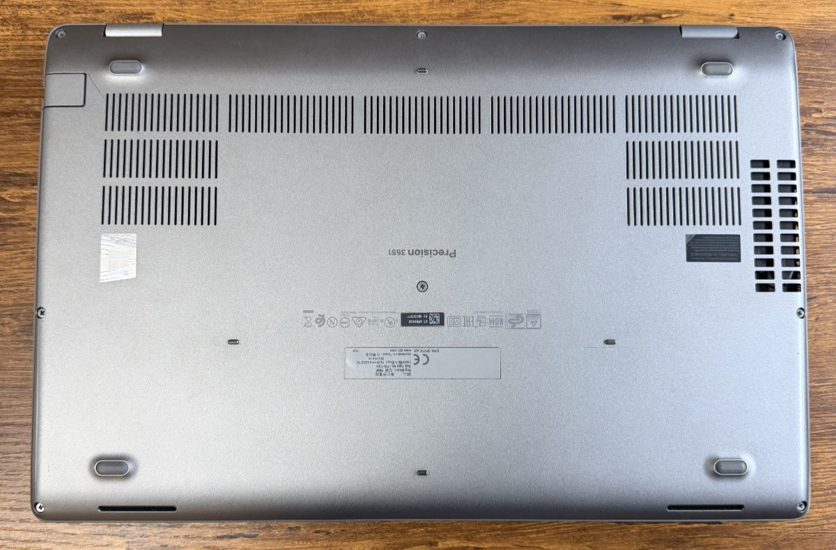 Dell Precision 3551 Intel(R) Core(TM) i5-10400H 16 GB RAM 256 GB SSD 15.6″