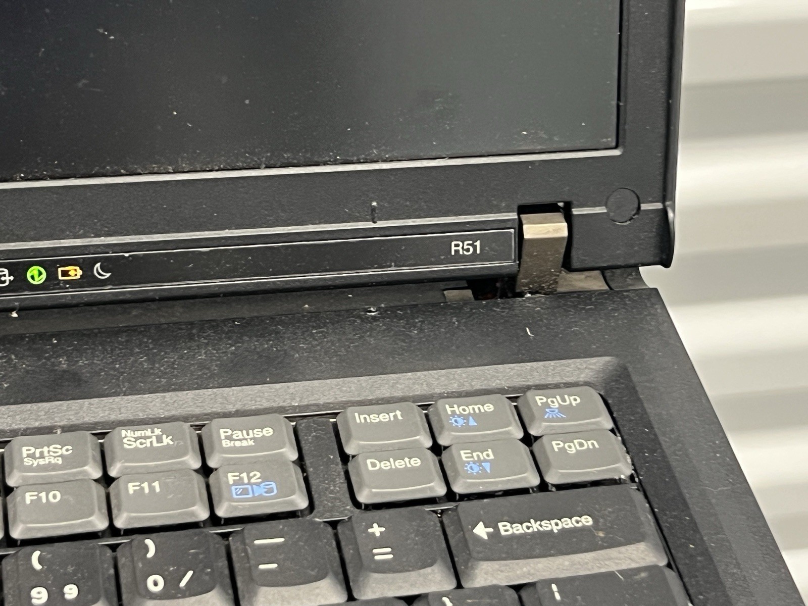 IBM ThinkPad R51 15″ Laptop Intel Pentium HDD Windows XP AS IS