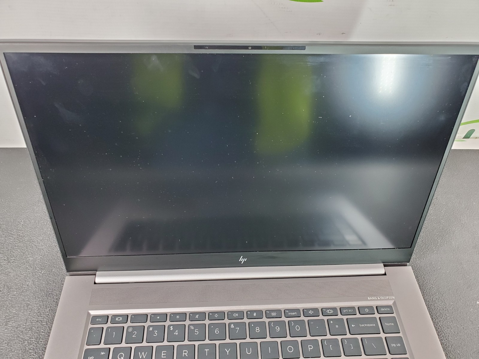 HP ZBook Studio G7 i7-10850H 2.7GHz 32GB DDR4 1TB M.2 NVMe Quadro T2000 Laptop