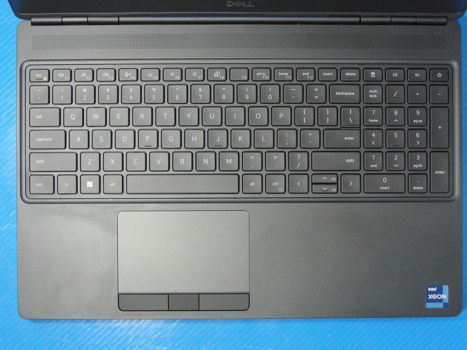Dell Precision 7560 15.6″ FHD Xeon W-11955M 2.6GHz 64GB 512GB Win11Pro RTX A2000
