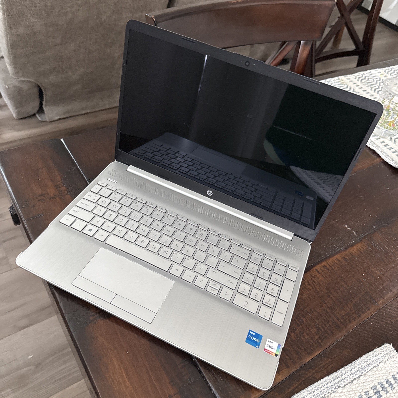 HP Laptop, 11th Gen Intel(R) Core(TM) i5-1135G7, Iris(R) Xe Graphics