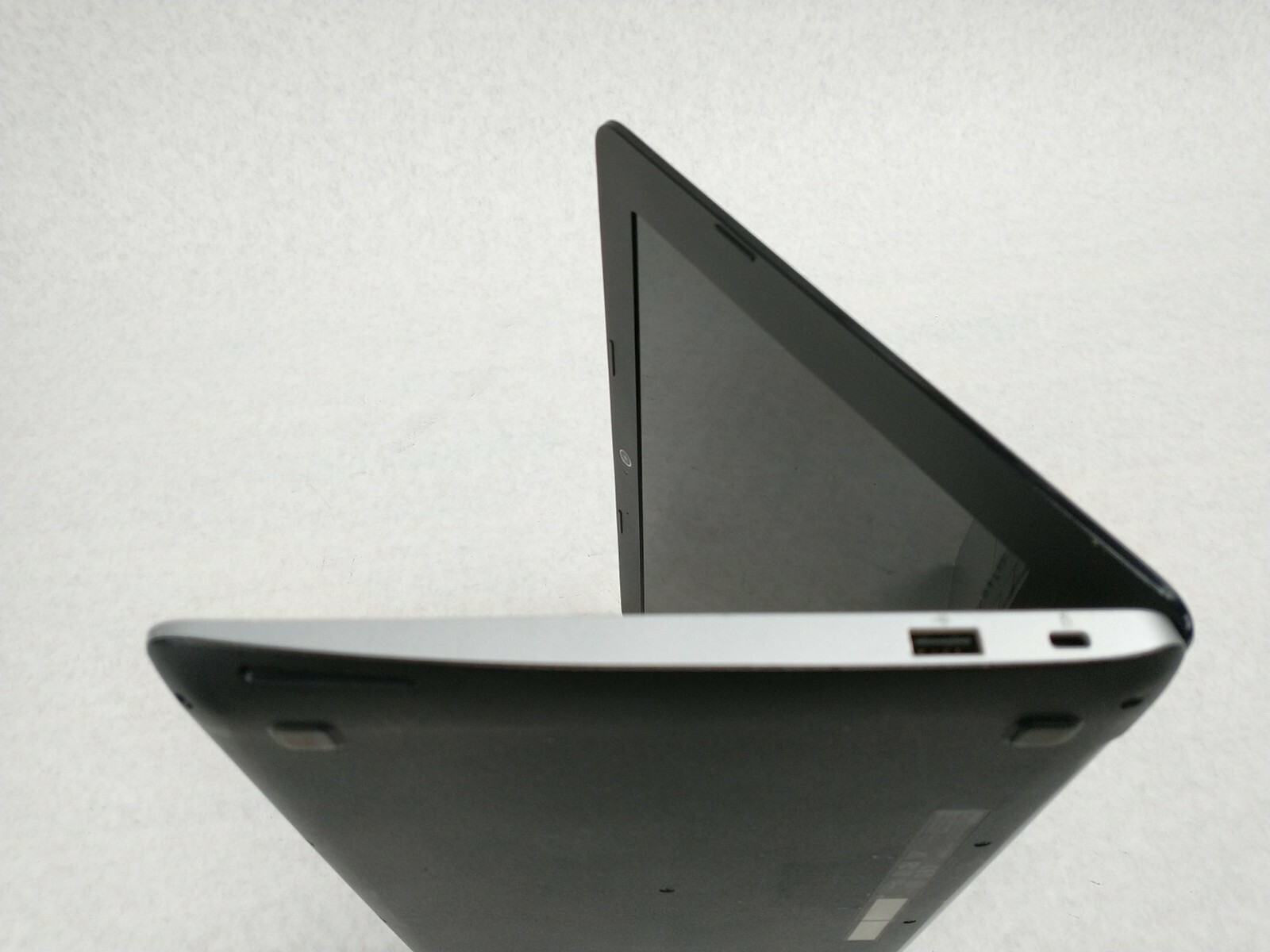 Asus Chromebook C200MA-EDU Laptop Computer Chrome OS 11.6″ 2GB 16GB Webcam