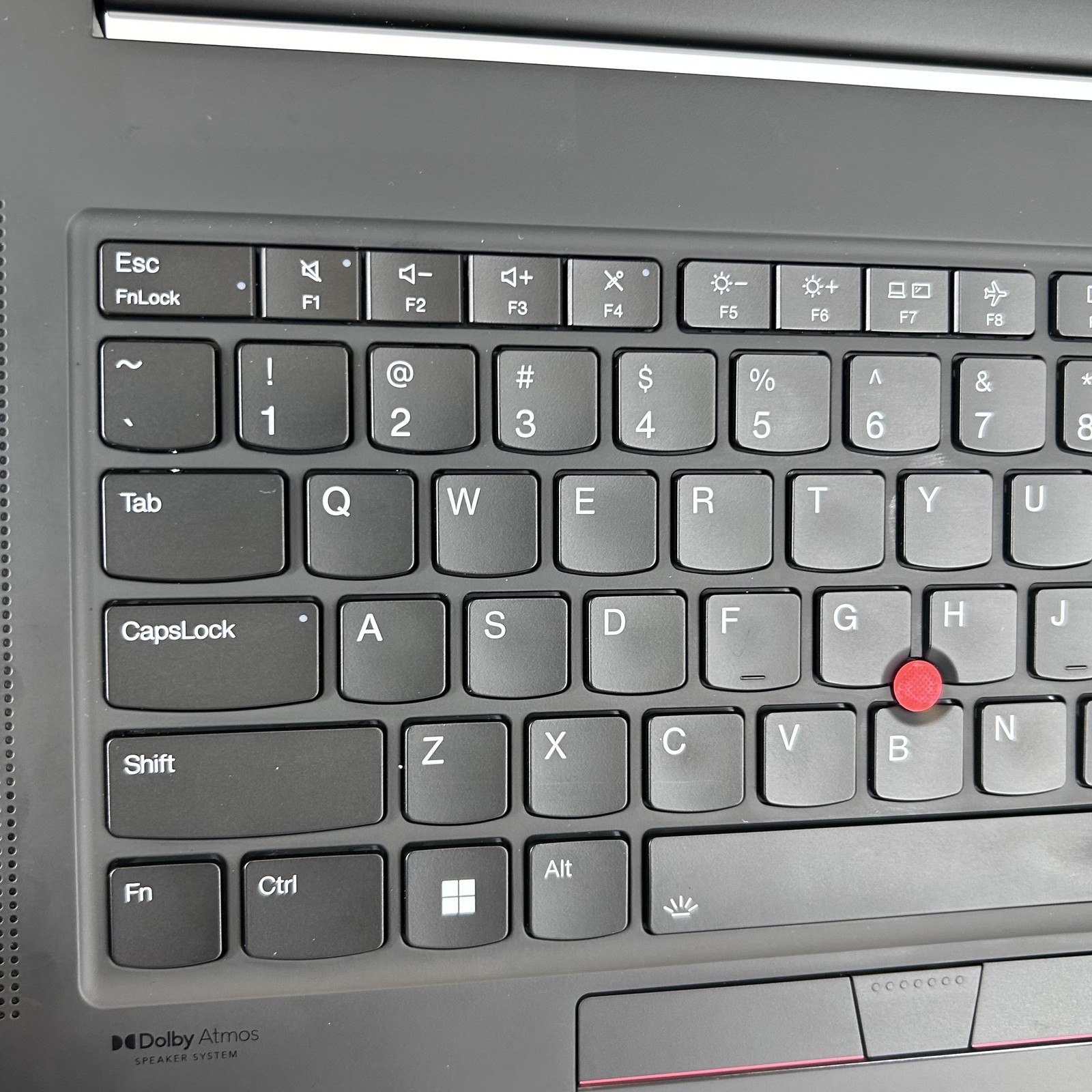 Lenovo ThinkPad P1 Gen 5 16 FHD+ 2.4 GHz i7-12800H 8GB 256GB SSD RTX A1000 Good