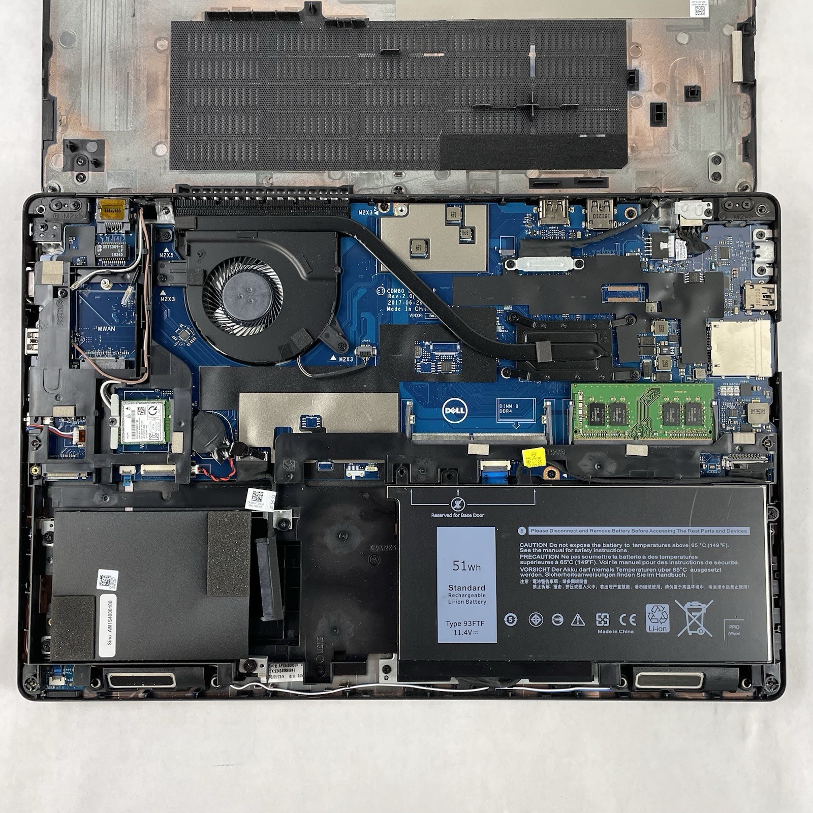Dell Latitude 5580 15.6″ i5-6300U 2.40 GHz 8 GB RAM No SSD No OS No AC