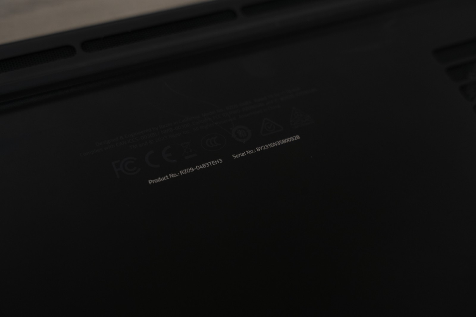 Razer Blade 16 240Hz GeForce RTX 4080, i9 13950HX 5.5GHz, 32GB DDR5 5500Mhz